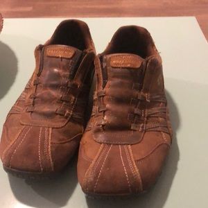 Skechers